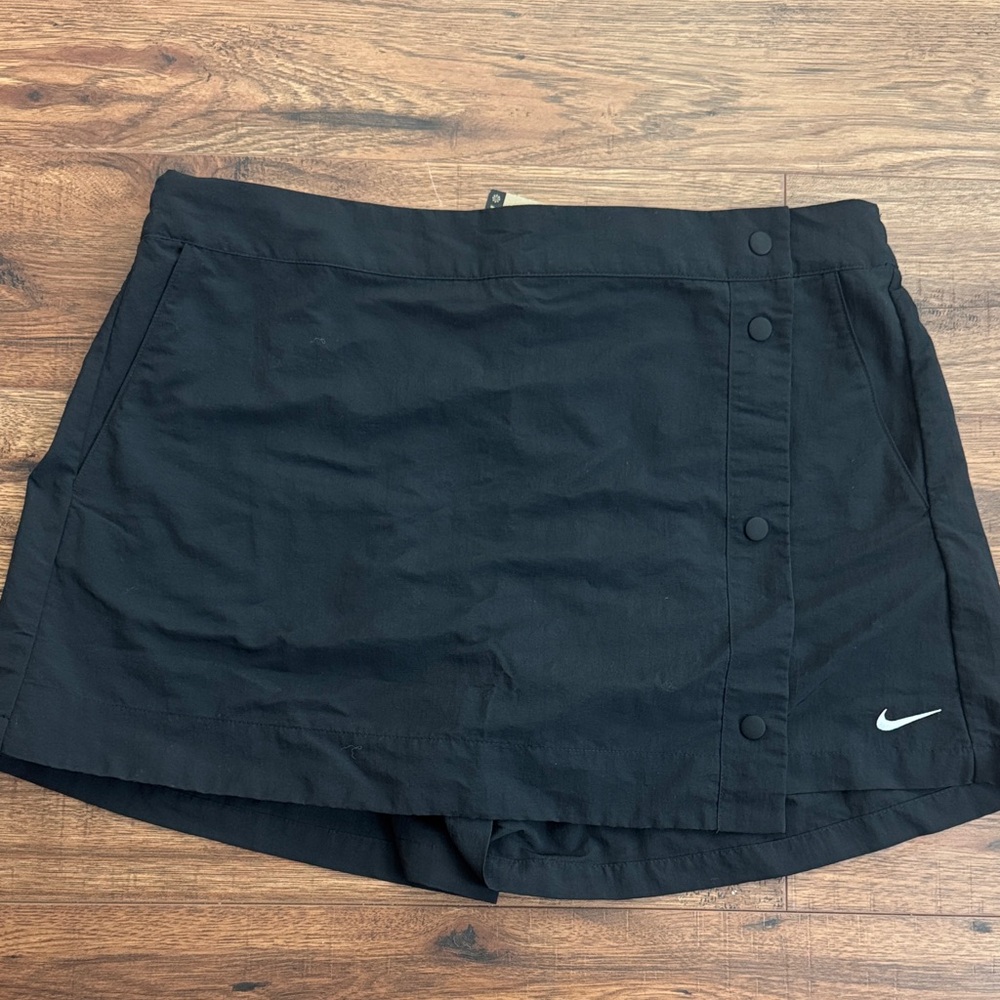 BRAND NEW! Women’s Nike Black Sports Skort sz: XL